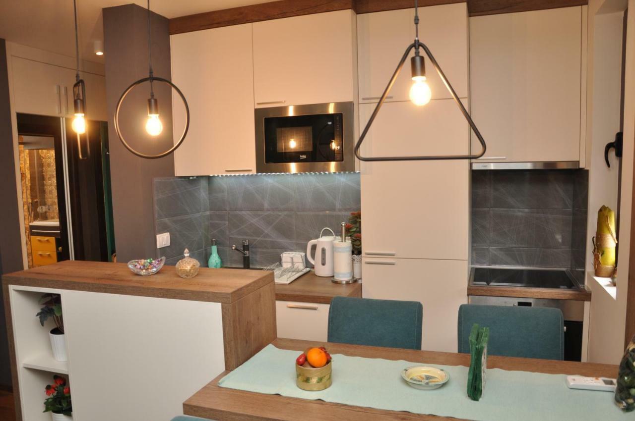 Lux Apartman Cacak Exterior photo